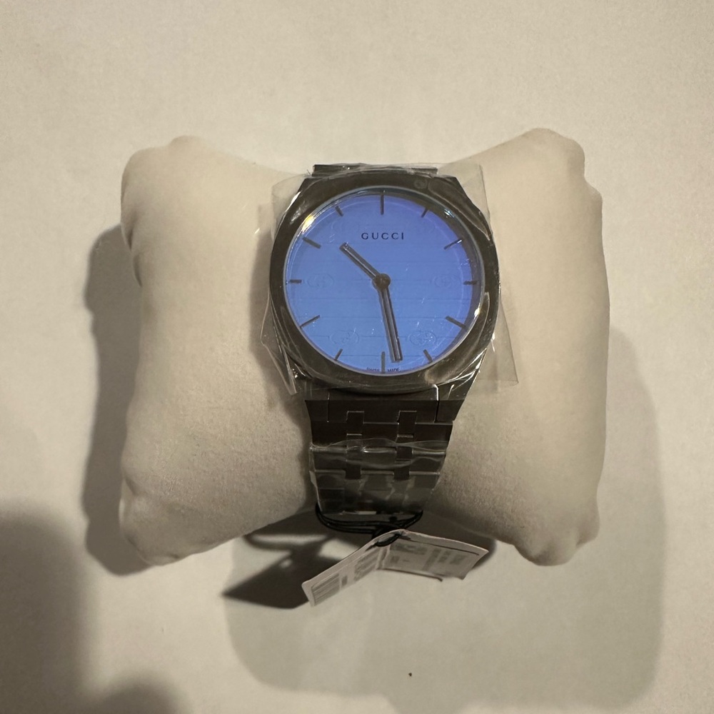Gucci 25h 38mm watch